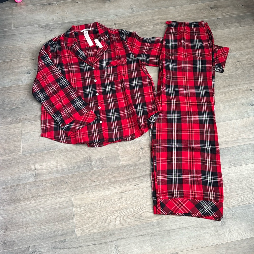 New VS pajama set